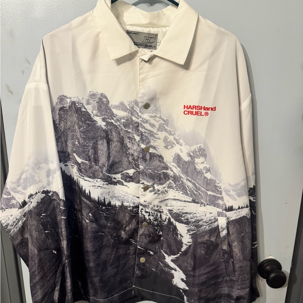 White And Black Mountain Print Shirt Jacket